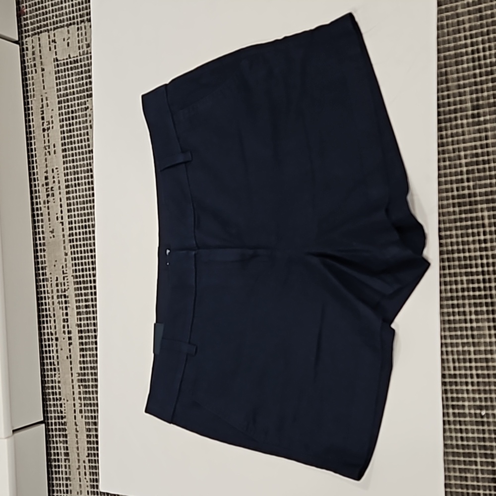 J. CREW Woman's 3.5 inch Short